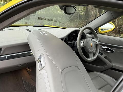 Porsche 911 view 49