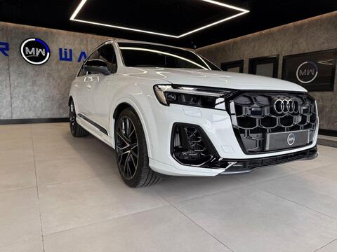 Audi SQ7 view 11