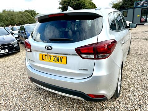 Kia Carens view 4