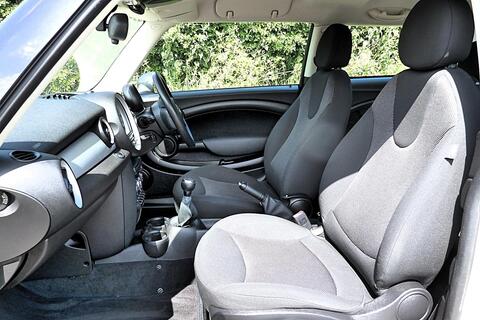 Mini Hatch view 11