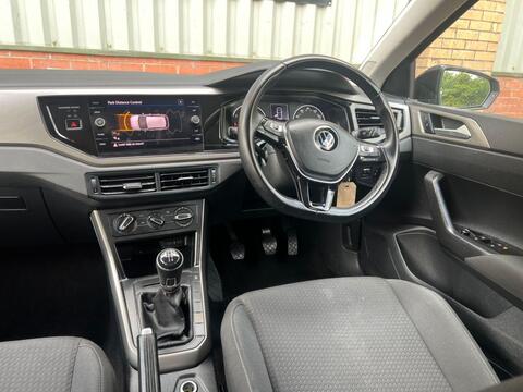 Volkswagen Polo view 21