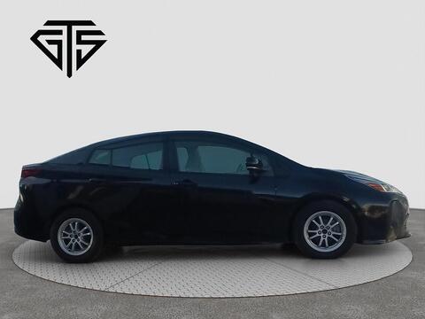 Toyota Prius view 2