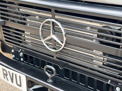 Mercedes-Benz G-Class view 9