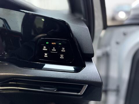 Volkswagen Golf view 33