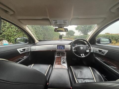 Jaguar XF view 33