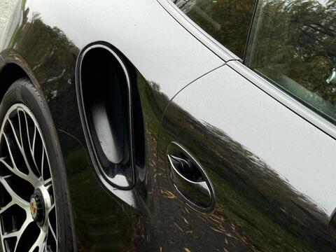 Porsche 911 view 6