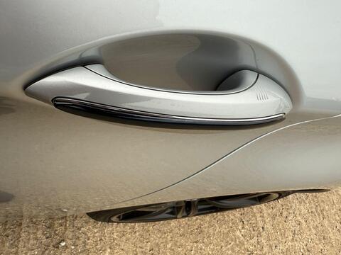 BMW 5 Series view 21