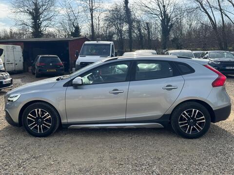 Volvo V40 Cross Country view 6