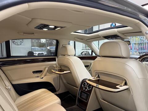 Bentley Flying Spur view 43