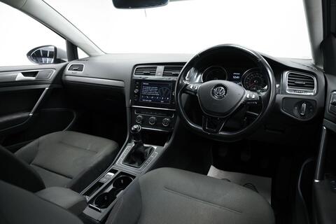 Volkswagen Golf view 6