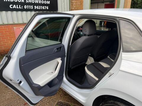 Volkswagen Polo view 15