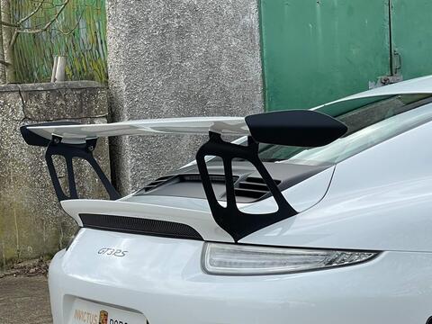 Porsche 911 view 24