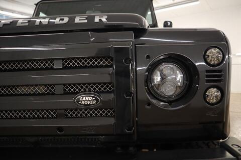 Land Rover Defender view 53