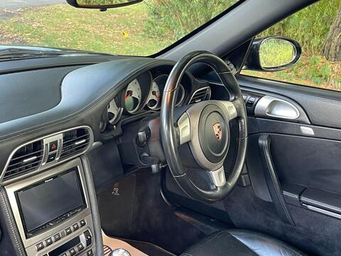 Porsche 911 view 11