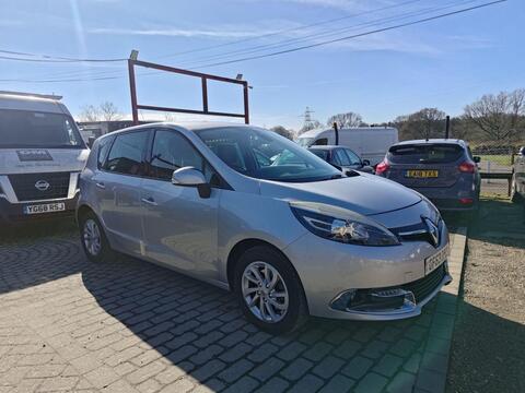 Renault Scenic view 26