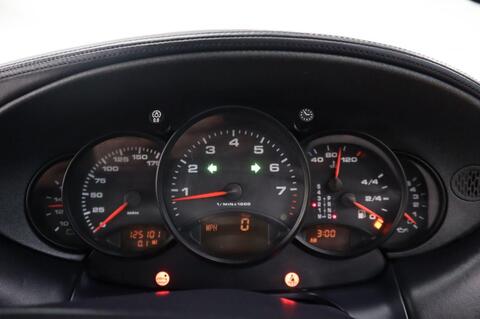 Porsche 911 view 19