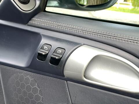 Porsche 911 view 37