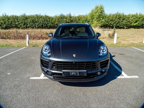 Porsche Macan view 15