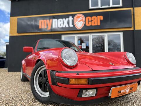 Porsche 911 view 2