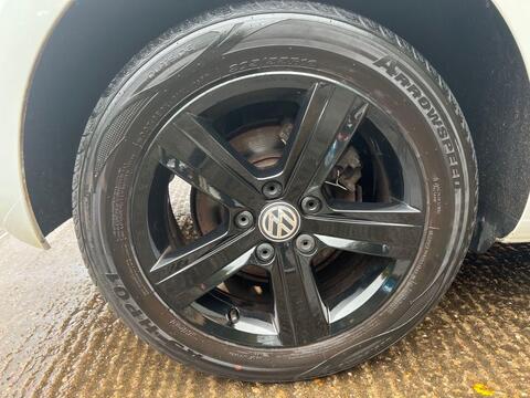 Volkswagen Golf view 27