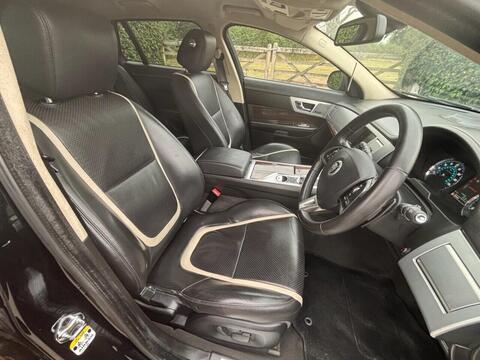 Jaguar XF view 41