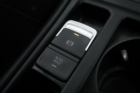 Volkswagen Golf view 17