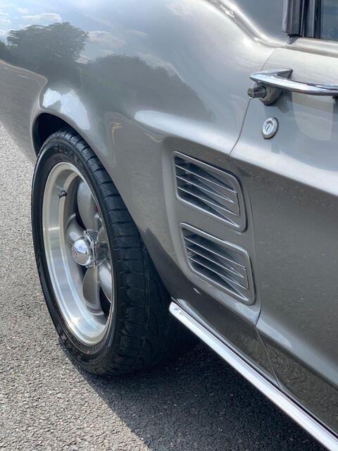 Ford Mustang view 18