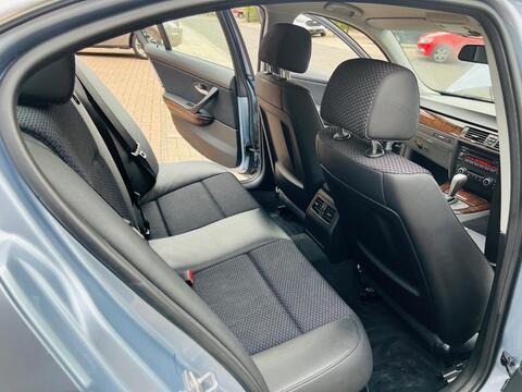 BMW 3 Series view 24
