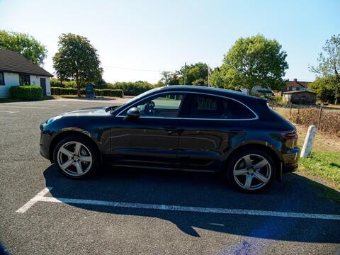 Porsche Macan view 18