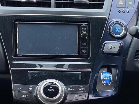 Toyota Prius+ view 21