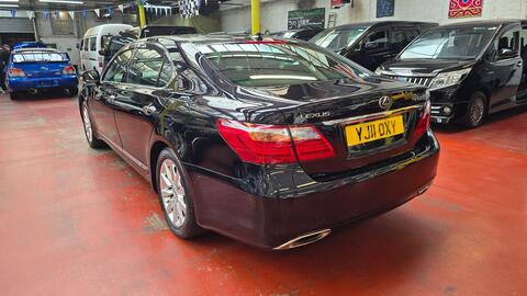 Lexus LS view 41