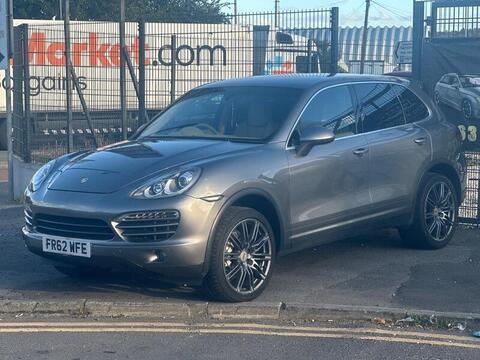 Porsche Cayenne view 8