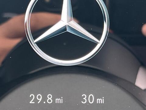 Mercedes-Benz E Class view 65