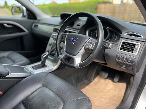 Volvo XC70 view 11