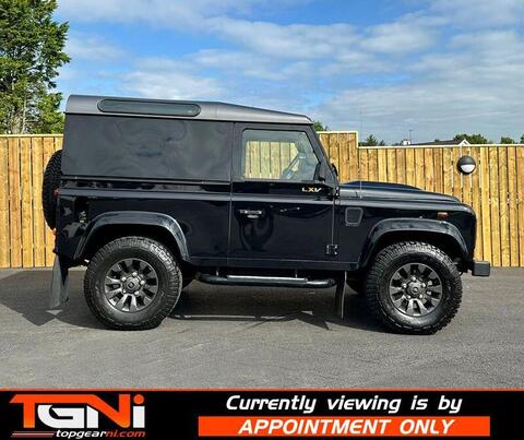 Land Rover Defender view 15