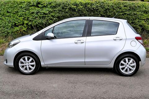 Toyota Yaris view 5