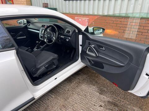 Volkswagen Scirocco view 9