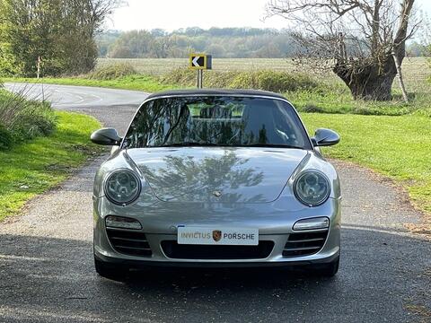 Porsche 911 view 42