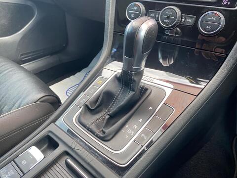Volkswagen Golf view 20