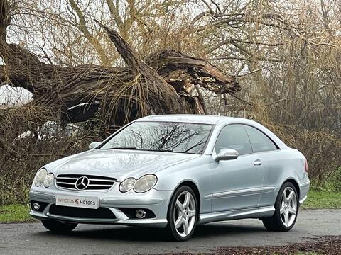 Mercedes-Benz CLK view 11