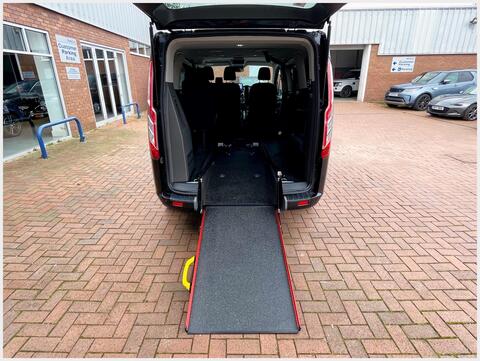 Ford Tourneo Custom view 5