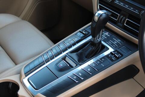 Porsche Macan view 6