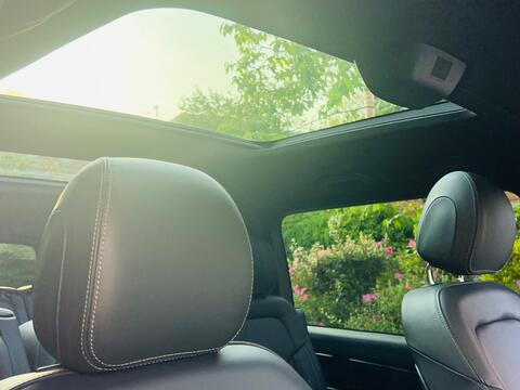 Mercedes-Benz V-Class view 11