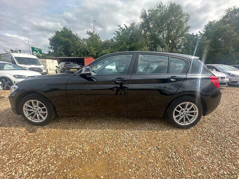 BMW 1 Series view 6