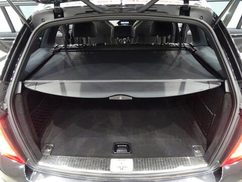 Mercedes-Benz C-Class view 38