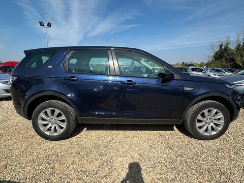 Land Rover Discovery Sport view 5