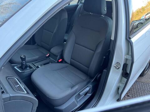 Volkswagen Golf view 15