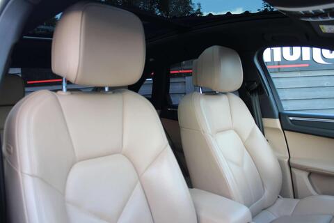 Porsche Macan view 9