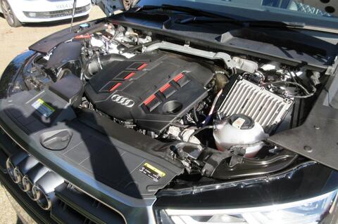 Audi SQ5 view 14