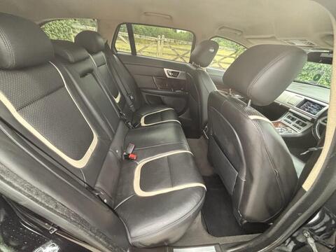 Jaguar XF view 24